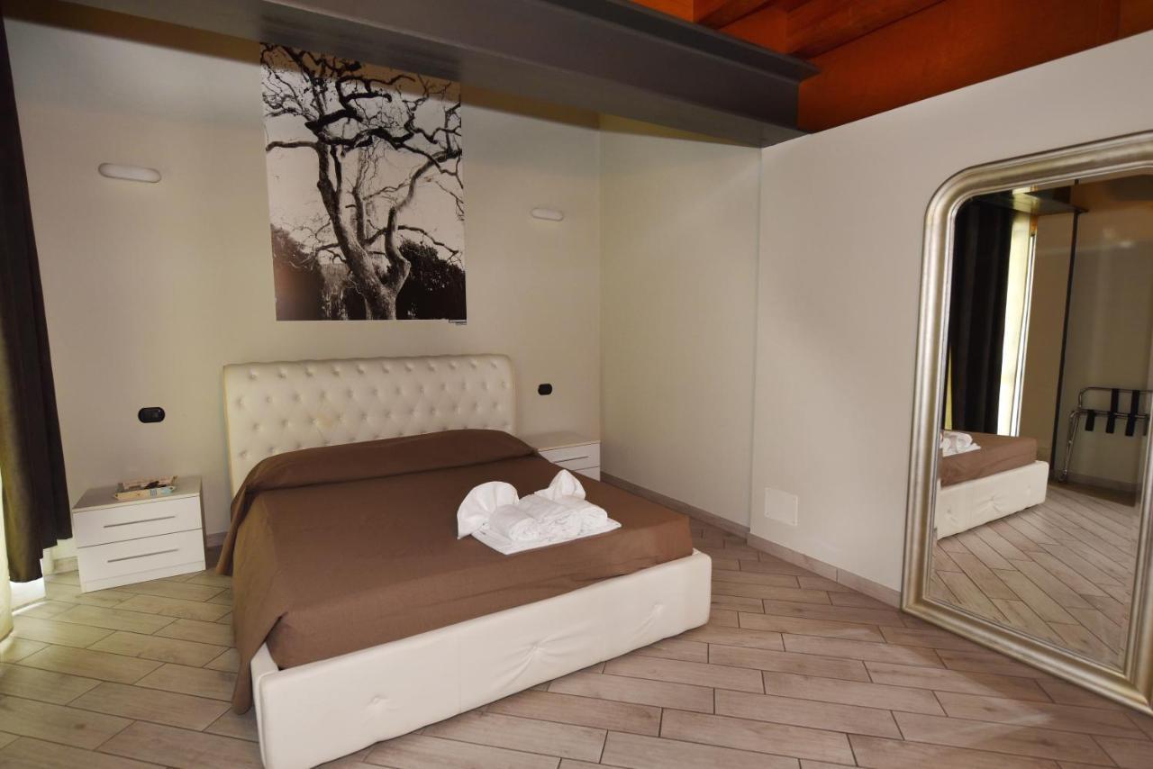 La Terrazza Sul Lago Peschiera del Garda Zewnętrze zdjęcie