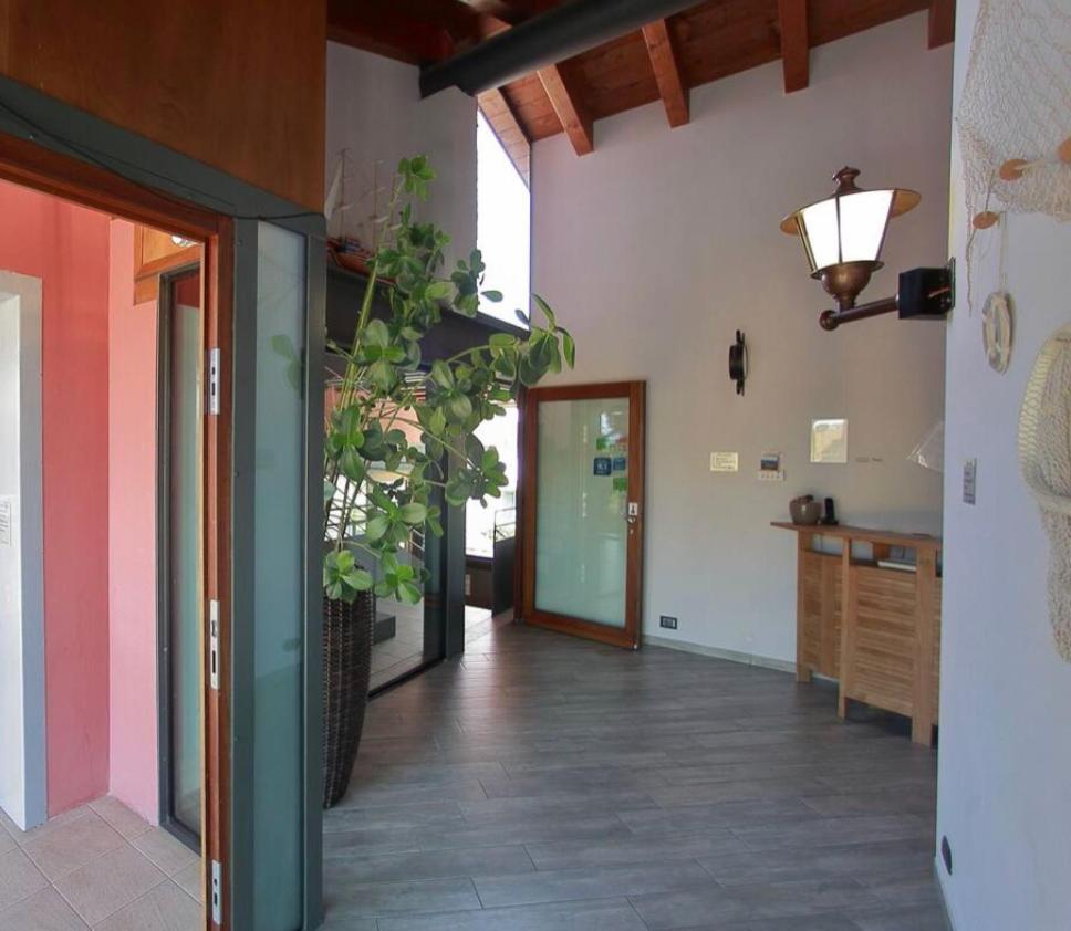 La Terrazza Sul Lago Peschiera del Garda Zewnętrze zdjęcie