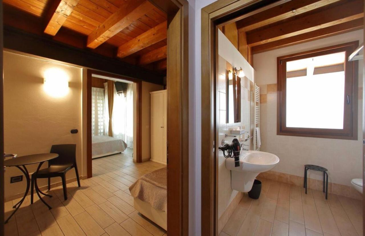 La Terrazza Sul Lago Peschiera del Garda Zewnętrze zdjęcie